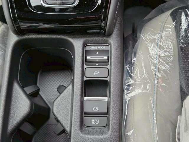 ヴェゼル ｅ：ＨＥＶ　Ｚ・ＰＬａＹパッケージ（12枚目）