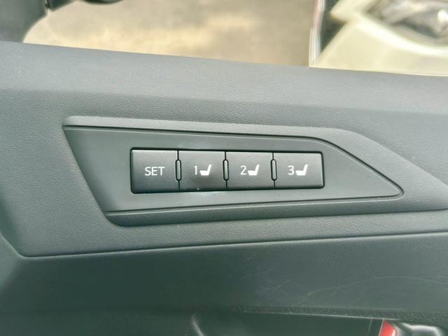 アルファード ２．５Ｓ　Ｃパッケージ　７人乗り　車検２年　エグゼクティブパワーシート　黒革調エアーシート　シートヒーター　ハンドルヒーター　デジタルインナーミラー　純正１２．１型フリップダウンモニター　純正９型ナビ　３眼ＬＥＤオートライト（19枚目）