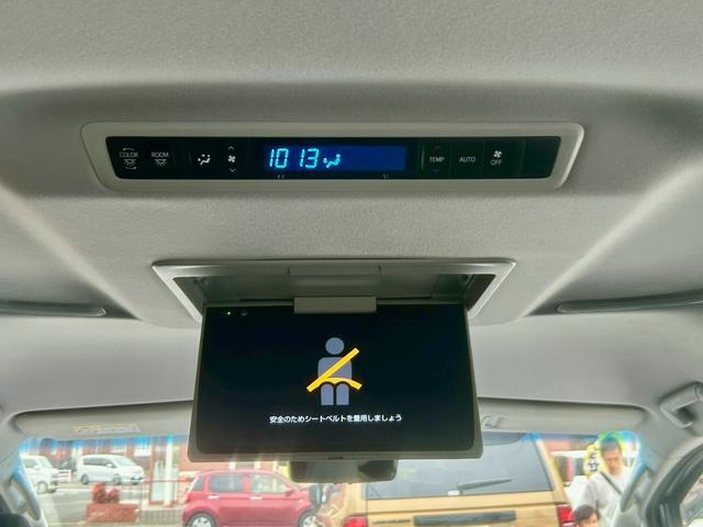 アルファード ２．５Ｓ　Ｃパッケージ　７人乗り　車検２年　エグゼクティブパワーシート　黒革調エアーシート　シートヒーター　ハンドルヒーター　デジタルインナーミラー　純正１２．１型フリップダウンモニター　純正９型ナビ　３眼ＬＥＤオートライト（26枚目）