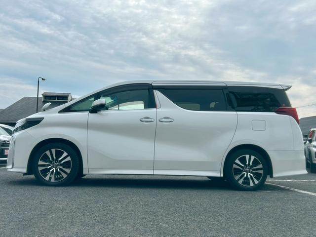 アルファード ２．５Ｓ　Ｃパッケージ　７人乗り　車検２年　エグゼクティブパワーシート　黒革調エアーシート　シートヒーター　ハンドルヒーター　デジタルインナーミラー　純正１２．１型フリップダウンモニター　純正９型ナビ　３眼ＬＥＤオートライト（40枚目）