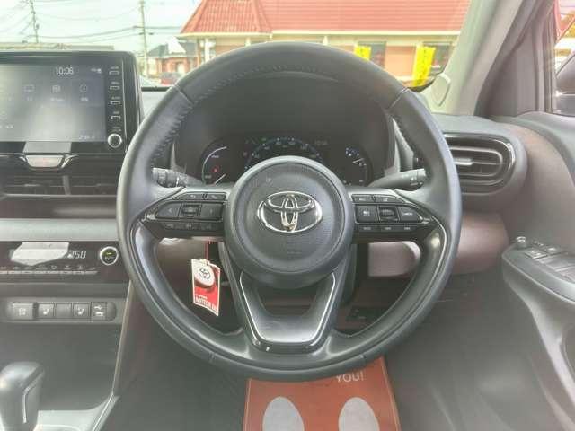 ヤリスクロス ハイブリッドＺ　禁煙車　車検２年　純正８型デイスプレイオーデイオ／フルセグＢｌｕｅｔｏｏｔｈ／バックモニター　ＥＴＣ　パワーシート　シートヒーター　ＬＥＤオートライト　オートハイビーム　レーダークルーズコントロール（6枚目）