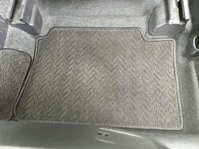 ヤリスクロス ハイブリッドＺ　禁煙車　車検２年　純正８型デイスプレイオーデイオ／フルセグＢｌｕｅｔｏｏｔｈ／バックモニター　ＥＴＣ　パワーシート　シートヒーター　ＬＥＤオートライト　オートハイビーム　レーダークルーズコントロール（21枚目）