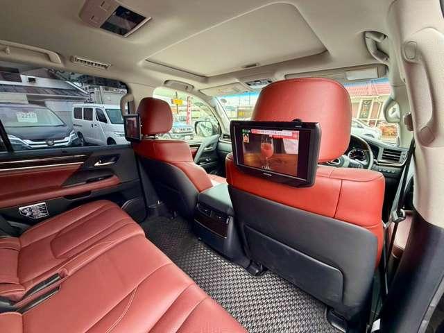 ＬＸ５７０　４ＷＤ　禁煙車　モデリスタエアロ　サンルーフ　本革エアーパワーシート　純正２１インチアルミ　３眼ＬＥＤオートハイビーム　純正１２．３型ナビ　全方位モニター　後席用フリップダウンモニターパワーバックドア（画像28）