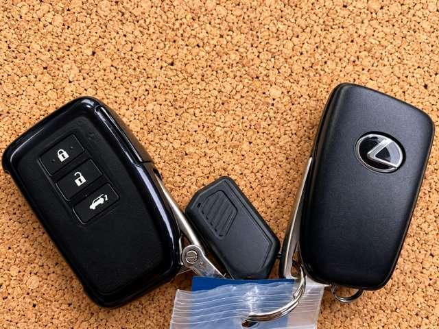 ＬＸ５７０　４ＷＤ　禁煙車　モデリスタエアロ　サンルーフ　本革エアーパワーシート　純正２１インチアルミ　３眼ＬＥＤオートハイビーム　純正１２．３型ナビ　全方位モニター　後席用フリップダウンモニターパワーバックドア（画像34）