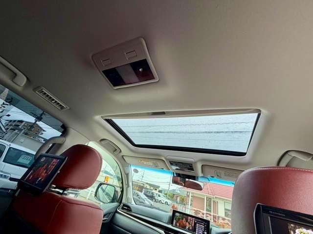 ＬＸ５７０　４ＷＤ　禁煙車　モデリスタエアロ　サンルーフ　本革エアーパワーシート　純正２１インチアルミ　３眼ＬＥＤオートハイビーム　純正１２．３型ナビ　全方位モニター　後席用フリップダウンモニターパワーバックドア（画像42）
