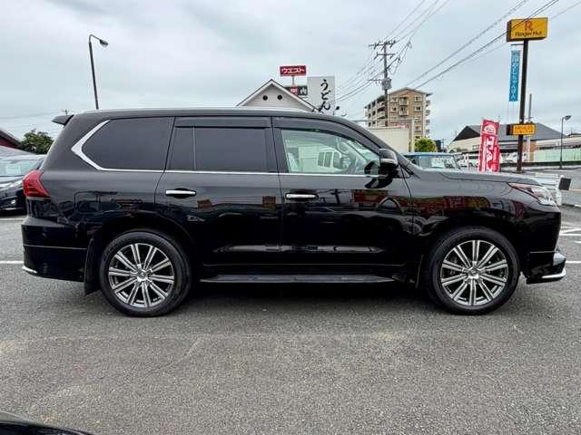 ＬＸ５７０　４ＷＤ　禁煙車　モデリスタエアロ　サンルーフ　本革エアーパワーシート　純正２１インチアルミ　３眼ＬＥＤオートハイビーム　純正１２．３型ナビ　全方位モニター　後席用フリップダウンモニターパワーバックドア（画像56）