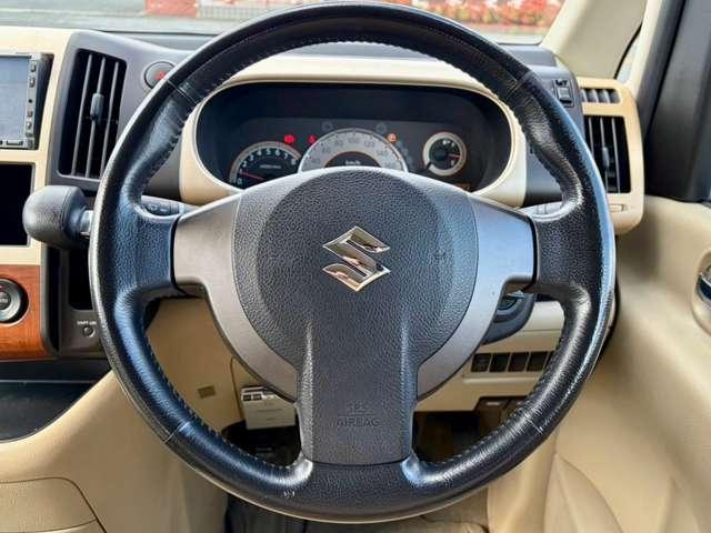 ２．０Ｇ　走行距離５６．８５０キロ　禁煙車　８人乗り　パワースライドドア　ナビ　ＥＴＣ　インテリジェントキー　純正アルミ　電動格納ドアミラー　純正フロアマット／ドアバイザー（画像8）