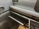 Ｘ　新車メーカー保証継承　全方位モニター　純正９型ナビ／フルセグＴＶ／ＤＶＤ再生／ＣＤ録音／Ｂｌｕｅｔｏｏｔｈ　純正フロアマット／ドアバイザー　インテリジェントキー　プッシュスタート　禁煙車（16枚目）