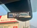 後部座席に人が乗っていても、荷物がいっぱいでも後ろの視界はいつもクリアです★　カメラの映像を映し出すので、大きな車体でも安心して運転できますよ（＾＾♪