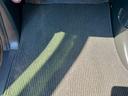 車内を清潔に保てる専用フロアマット付き！足元のお手入れが格段にラクになりますよ（＾－＾）