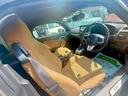 低い着座位置がスポーツカーらしい視界を提供! ステアリングを握る喜びを存分に味わえる素晴らしい環境です( *´艸`)