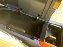 運転席周りにも工夫が満載!車内が散らからず常に綺麗な上質空間をキープできます(^^)/
