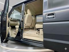 �����å��ҤȤĤǥɥ�����ư���ġ�����˺�¦�ˤϼ�ư�ǽФƤ��륹�ƥåפ��������Ƥ��ꡢ�����ʤ����ͤ䤴ǯ�ۤ����ξ��ߤ���Ū�˳ڤˤ��Ƥ������ڵ�ǽ�Ǥ��� 7