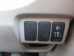 �Ƽ��������Ǽ�֤κݤ�ô�������åդ���ǫ�ˤ�����������ĺ���ޤ��ʡ����� 6