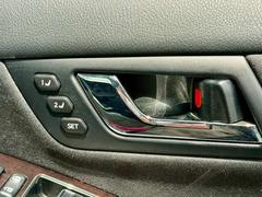 ���ʳ��ǥ����Ȥξ��򵭲��Ǥ��륷���ȥ��꡼��ǽ�Ǥ�������ž�Ԥ����äƤ�ܥ����ĤǸ��ΰ��֤��᤻�ޤ��� 7