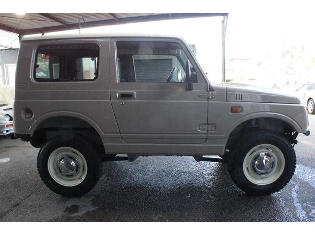 ジムニー ランドベンチャー　スプリング２インチリフトＵＰ・社外グリル・社外Ｆ・Ｒバンパー・社外アルミ・４ＷＤ・パワーステアリング・修復歴ナシ・４人乗り（4枚目）