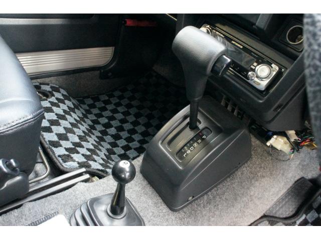 ジムニー ランドベンチャー　スプリング２インチリフトＵＰ・社外グリル・社外Ｆ・Ｒバンパー・社外アルミ・４ＷＤ・パワーステアリング・修復歴ナシ・４人乗り（11枚目）