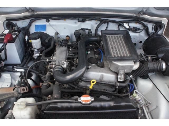 ジムニー ランドベンチャー　スプリング２インチリフトＵＰ・社外グリル・社外Ｆ・Ｒバンパー・社外アルミ・４ＷＤ・パワーステアリング・修復歴ナシ・４人乗り（17枚目）