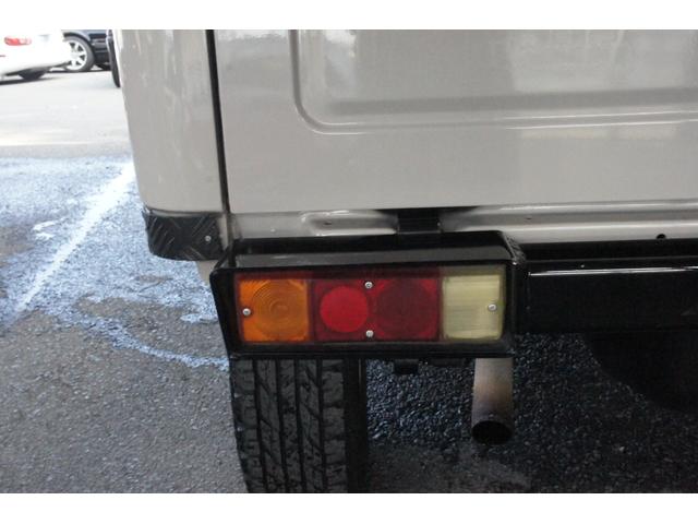 ジムニー ランドベンチャー　スプリング２インチリフトＵＰ・社外グリル・社外Ｆ・Ｒバンパー・社外アルミ・４ＷＤ・パワーステアリング・修復歴ナシ・４人乗り（26枚目）