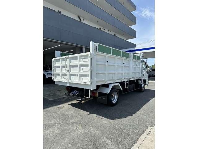 エルフトラック 　２ｔファームダンプ　エアコン　パワステ　パワーウインドウ　キーレス（5枚目）