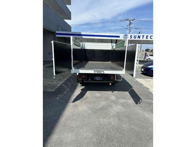 エルフトラック 　２ｔファームダンプ　エアコン　パワステ　パワーウインドウ　キーレス（8枚目）