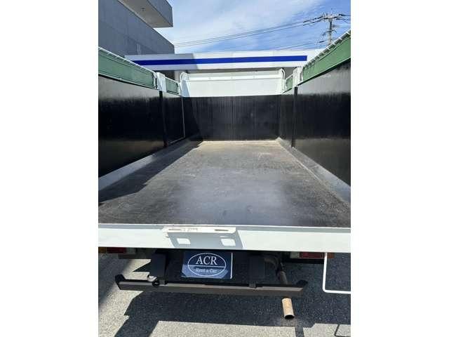 エルフトラック 　２ｔファームダンプ　エアコン　パワステ　パワーウインドウ　キーレス（9枚目）