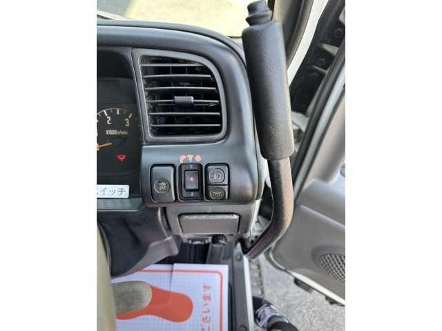 エルフトラック 　２ｔファームダンプ　エアコン　パワステ　パワーウインドウ　キーレス（21枚目）