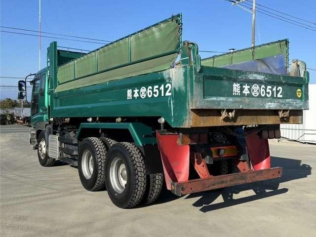 ギガ ベースグレード　１０ｔダンプ　７速ミッション　ＥＴＣ　エアコン　パワステ　パワーウインドウ　キーレス（3枚目）