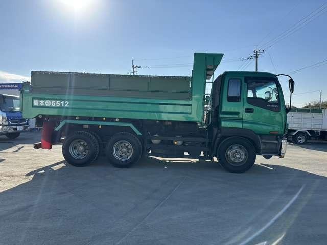 ギガ ベースグレード　１０ｔダンプ　７速ミッション　ＥＴＣ　エアコン　パワステ　パワーウインドウ　キーレス（6枚目）