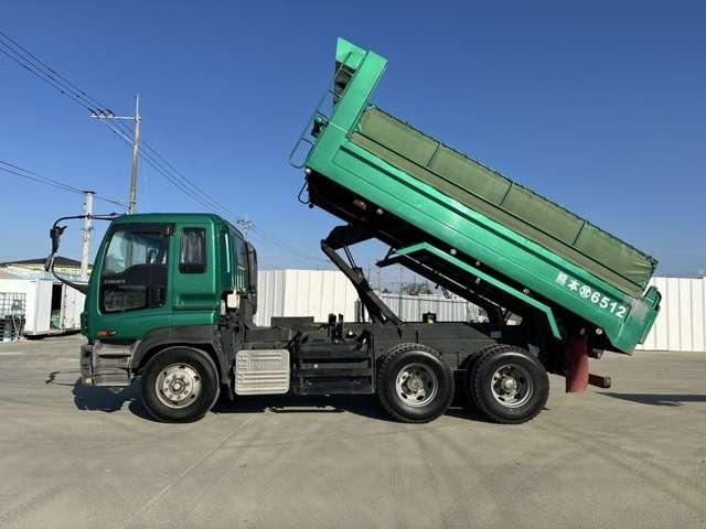 ギガ ベースグレード　１０ｔダンプ　７速ミッション　ＥＴＣ　エアコン　パワステ　パワーウインドウ　キーレス（7枚目）