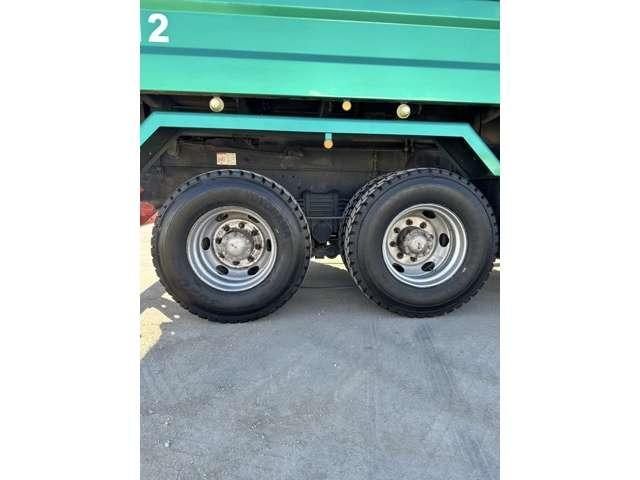 ギガ ベースグレード　１０ｔダンプ　７速ミッション　ＥＴＣ　エアコン　パワステ　パワーウインドウ　キーレス（20枚目）