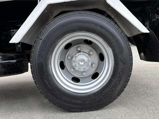 ファイター 　４．０ｔ深ダンプ　５速ミッション　ＥＴＣ　エアコン　パワステ　パワーウインドウ　キーレス（15枚目）
