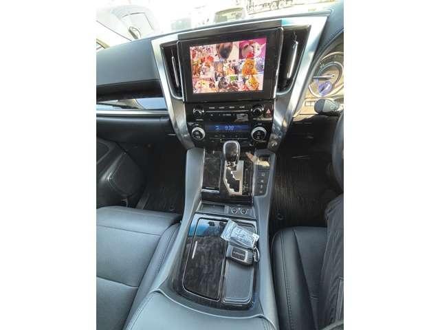 アルファードハイブリッド Ｇ　Ｌパッケージ　ハイブリッド車　ＳＲ　両側電動スライド　ドラレコ　ＬＥＤライト　ＨＤＤナビ　フルセグＴＶ　全方位カメラ　ミュージックプレイヤー接続可　衝突被害軽減ブレーキ　アダプティブクルーズコントロール（9枚目）