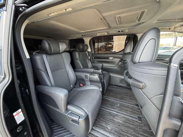 アルファードハイブリッド Ｇ　Ｌパッケージ　ハイブリッド車　ＳＲ　両側電動スライド　ドラレコ　ＬＥＤライト　ＨＤＤナビ　フルセグＴＶ　全方位カメラ　ミュージックプレイヤー接続可　衝突被害軽減ブレーキ　アダプティブクルーズコントロール（13枚目）