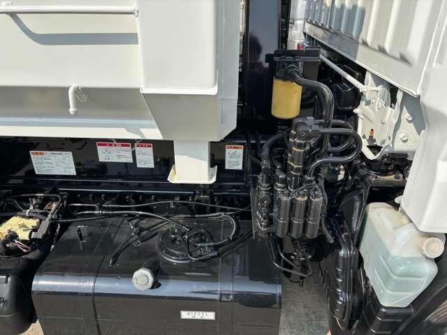 キャンター ベースグレード　バッカン３個付き　３ｔアームロール　ＥＴＣ　エアコン　パワーウインドウ　パワステ（8枚目）