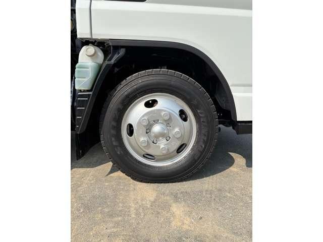 キャンター ベースグレード　バッカン３個付き　３ｔアームロール　ＥＴＣ　エアコン　パワーウインドウ　パワステ（16枚目）