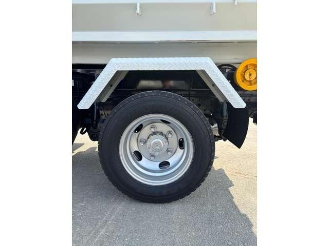 キャンター ベースグレード　バッカン３個付き　３ｔアームロール　ＥＴＣ　エアコン　パワーウインドウ　パワステ（18枚目）