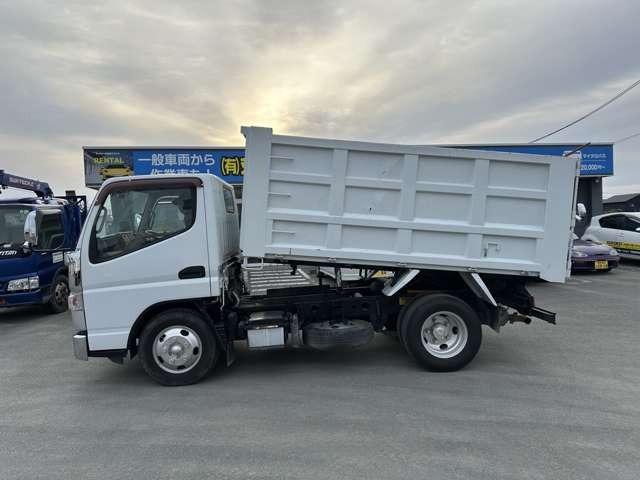 キャンター ダンプ　全低床　ディーゼルターボ　３ｔダンプ　５速ミッション　エアコン　パワステ　パワーウインドウ　キーレス（8枚目）