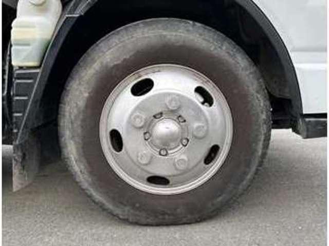 キャンター ダンプ　全低床　ディーゼルターボ　３ｔダンプ　５速ミッション　エアコン　パワステ　パワーウインドウ　キーレス（14枚目）