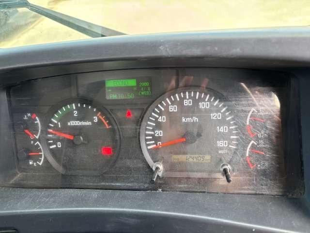 フォワード 　４．０ｔダンプ　エアコン　パワステ　パワーウインドウ　キーレス（15枚目）