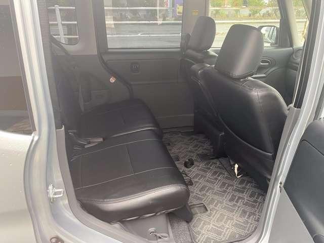 タント カスタムＲＳ　リア左側パワースライドドア　セキュリティ　運転席助手席エアバッグ　ＡＵＴＯエアコン　リモコンキー　ターボ車　フルフラットシート　ＰＳ　パワーウインド　安全ボディ　運転席エアバック　ＡＢＳ　ベンチシー（9枚目）