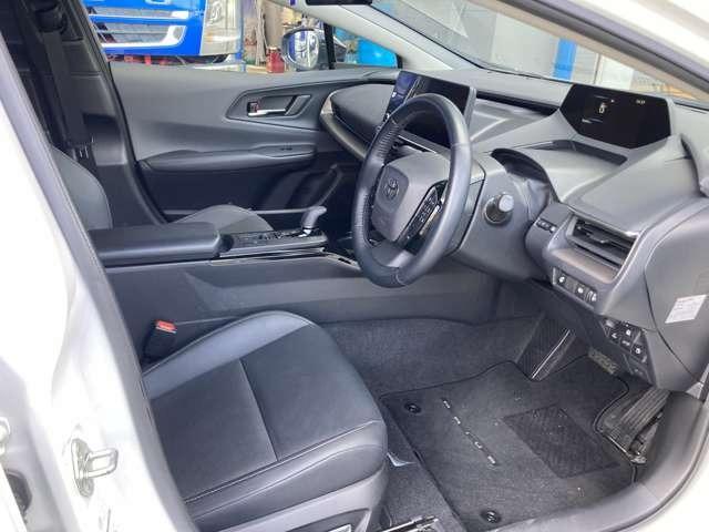 プリウス Ｚ　リアカメラ　Ｂｌｕｅｔｏｏｔｈオーディオ　プリクラッシュ　追従型クルコン　オートライト　レーンアシスト　ＡＣ１００Ｖ電源　オートマチックハイビーム　前席シートヒーター　ＡＣ　ＥＴＣ付（8枚目）