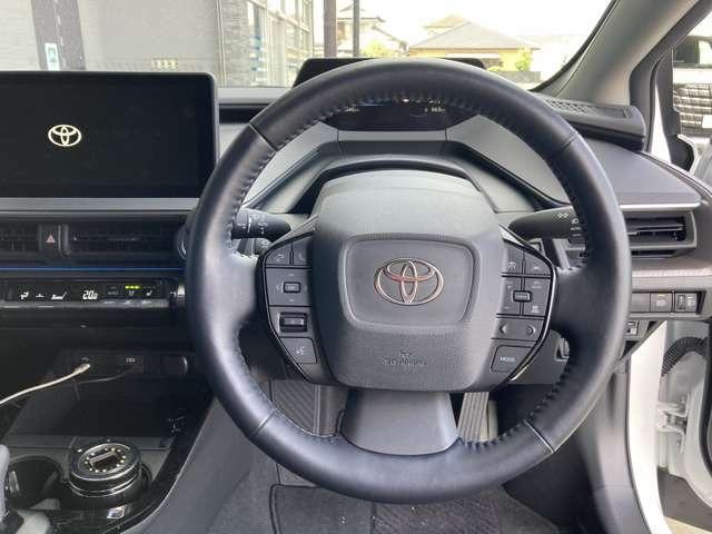 プリウス Ｚ　リアカメラ　Ｂｌｕｅｔｏｏｔｈオーディオ　プリクラッシュ　追従型クルコン　オートライト　レーンアシスト　ＡＣ１００Ｖ電源　オートマチックハイビーム　前席シートヒーター　ＡＣ　ＥＴＣ付（9枚目）