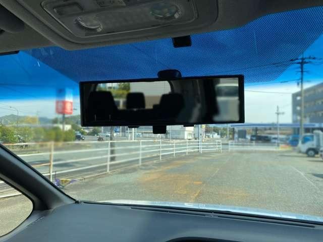 ノア Ｓｉ　横滑り防止機能　三列シート　ＡＡＣ　社外ＡＷ　ウォークスルー　パワーステアリング　キーフリー　デュアルエアバッグ　衝突安全ボディ　エアバッグ　両側スライド片側電動ドア　アイストップ　ＥＴＣ（10枚目）