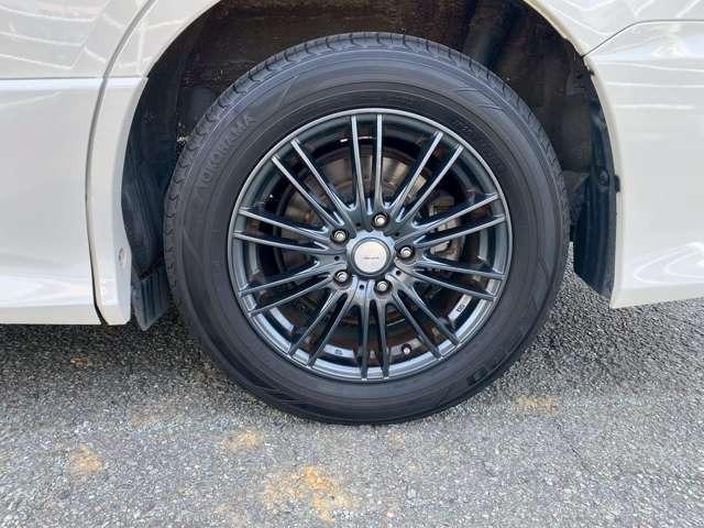 ノア Ｓｉ　横滑り防止機能　三列シート　ＡＡＣ　社外ＡＷ　ウォークスルー　パワーステアリング　キーフリー　デュアルエアバッグ　衝突安全ボディ　エアバッグ　両側スライド片側電動ドア　アイストップ　ＥＴＣ（18枚目）