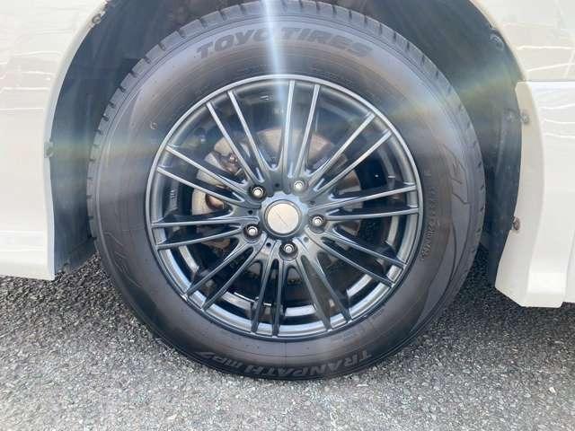 ノア Ｓｉ　横滑り防止機能　三列シート　ＡＡＣ　社外ＡＷ　ウォークスルー　パワーステアリング　キーフリー　デュアルエアバッグ　衝突安全ボディ　エアバッグ　両側スライド片側電動ドア　アイストップ　ＥＴＣ（19枚目）