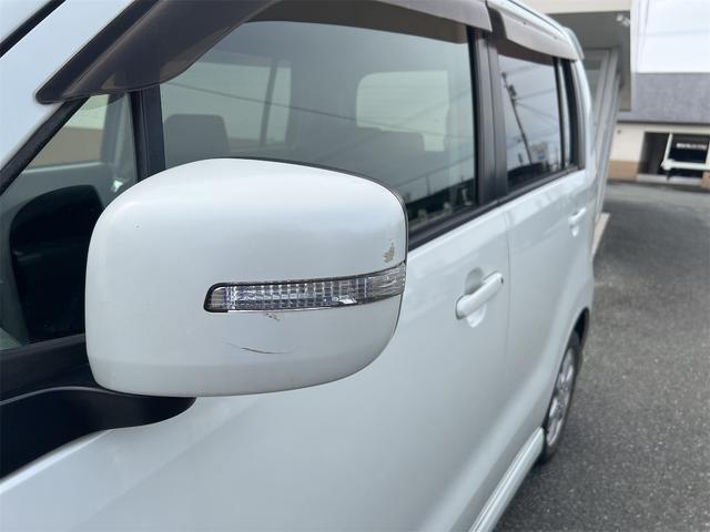 ワゴンＲ ＦＸリミテッド　スマートキー　電動格納ミラー　ベンチシート　ＡＴ　盗難防止システム　ＡＢＳ　ＣＤ　アルミホイール　衝突安全ボディ　エアコン　パワーステアリング　パワーウィンドウ（12枚目）