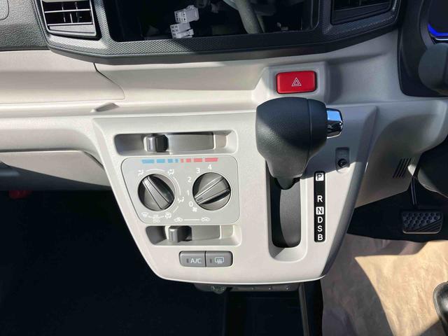 ミライース Ｘ　ＳＡＩＩＩ　点検記録簿付　１オーナー　キーレスキー　ＡＢＳ　エアバック（11枚目）