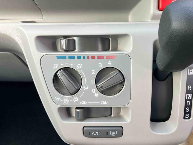 ミライース Ｘ　ＳＡＩＩＩ　点検記録簿付　１オーナー　キーレスキー　ＡＢＳ　エアバック（21枚目）