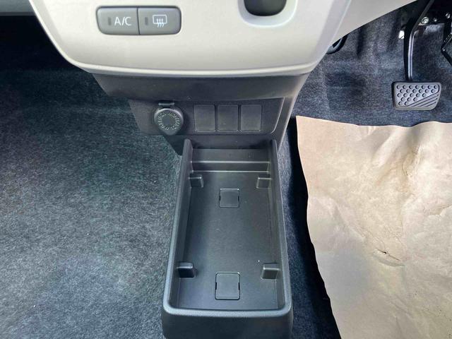 ミライース Ｘ　ＳＡＩＩＩ　点検記録簿付　１オーナー　キーレスキー　ＡＢＳ　エアバック（22枚目）